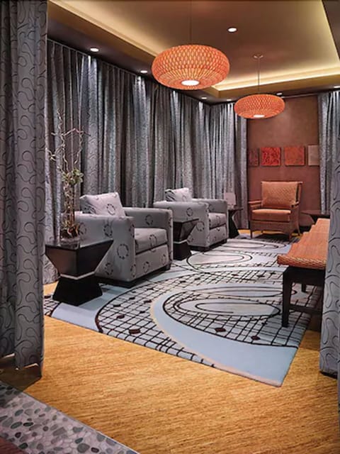 Hot tub, body treatments, hydrotherapy, aromatherapy, body scrubs