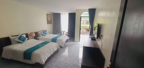 Minibar, in-room safe, desk, blackout drapes