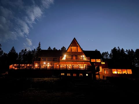 Beautiful picture taken at Dusk
