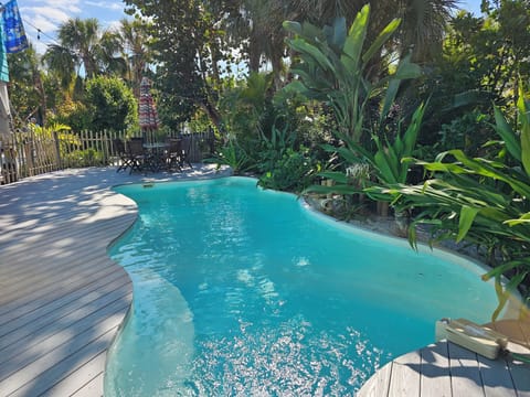 Private pool