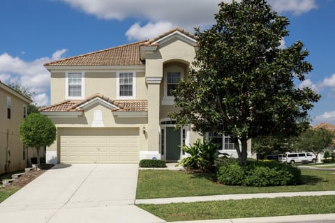 Beautiful 6 bed villa