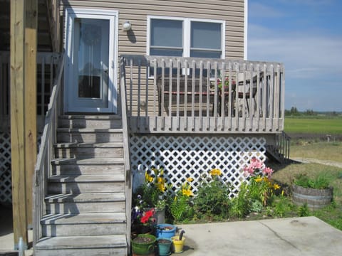 Front deck