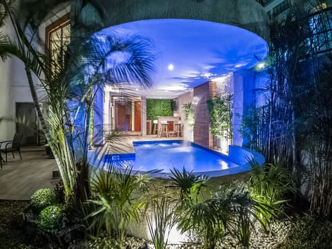 Private pool