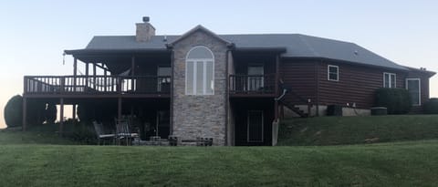 Spacious large log house (rear view to show size) 