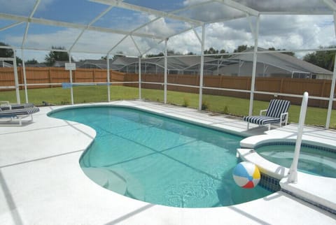 Southern exposure pool; get the sun all day