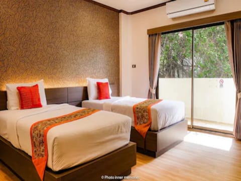 New Deluxe Twin Room | Free WiFi, bed sheets