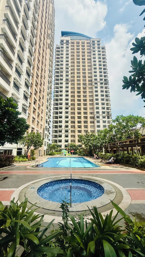 Swimming Pool and Amenity @ 4th Level