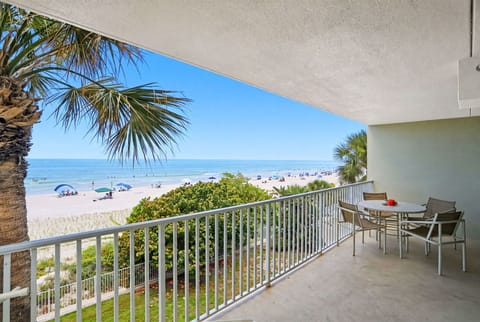 Large balcony directly on the Gulf of America