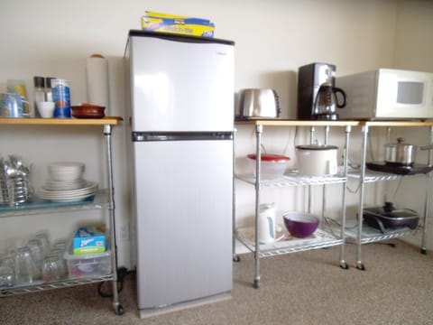 Kitchenette - Everything needed to cook meals