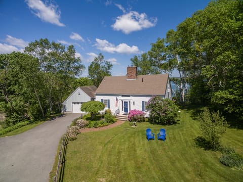 Orr's Island Cottage 
located on Harpswell Sound-waterfront with a dock

