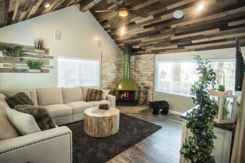 Cozy Nights In The Cabin!!