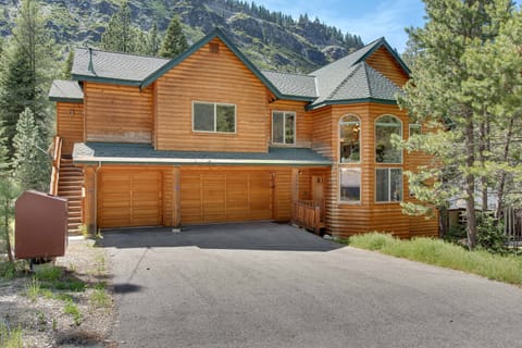 Exterior log, Front door is on the right, no stairs to enter.