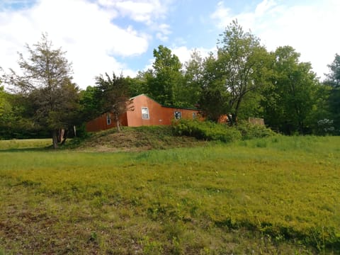 view of house coming up the driveway