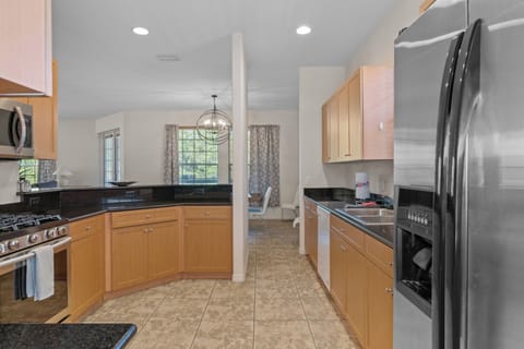 Fully equipped kitchen