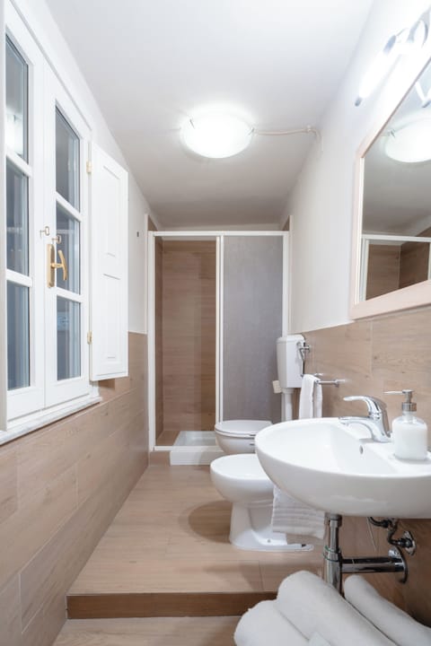 Bagno - camera da letto 1