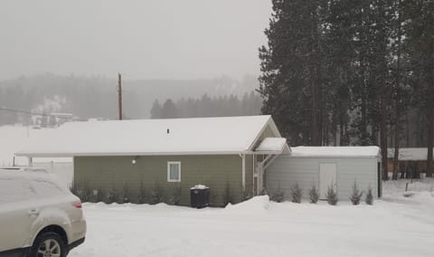 1-Car carport.  No Garage door