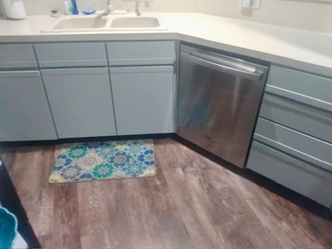 Kitchen updated 11/2025.