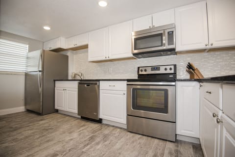  Open Kitchen!