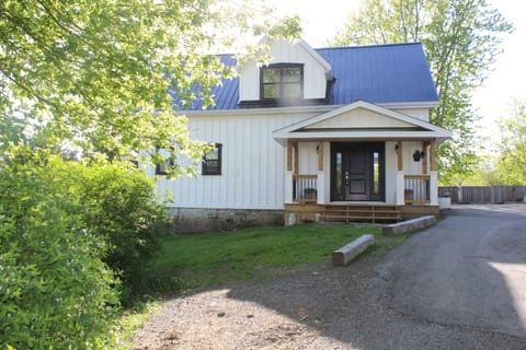 Lake Street Carriage House
