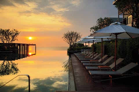 3 outdoor pools