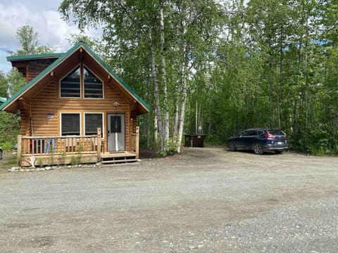 Talkeetna Log Cabin Unit 1 Parking