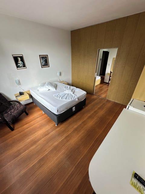 Superior Quadruple Room, Multiple Beds (Casal) | Minibar, in-room safe, desk, iron/ironing board