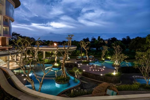 Outdoor pool, open 7:00 AM to 7:00 PM, sun loungers