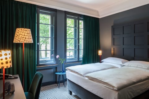 Basic Double Room | In-room safe, individually decorated, individually furnished, desk