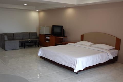 Superior Room | Living area | 32-inch LCD TV with digital channels, TV