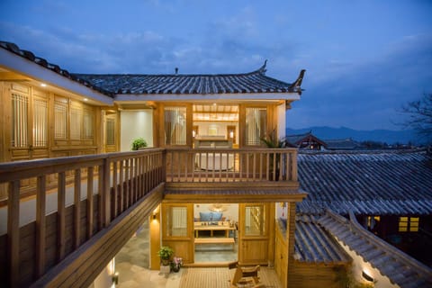 Deluxe King Room with Balcony | Exterior