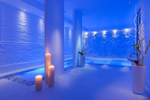 Sauna, hot tub, steam room, body treatments, body scrubs, facials