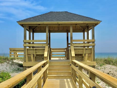 Entranceway to the beach!