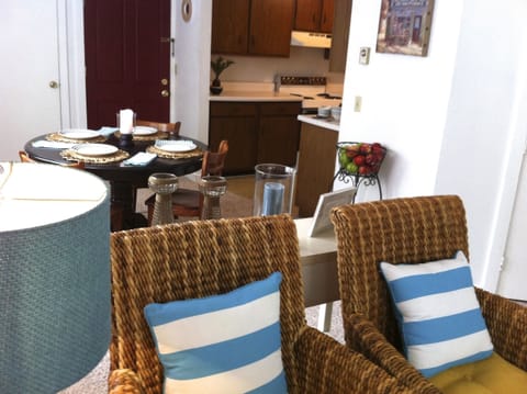 Dining table seats 4