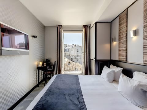 Minibar, in-room safe, desk, blackout drapes