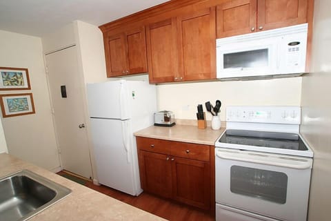 Kitchen with Refridge, Stove, Microwave, and Dishwasher
