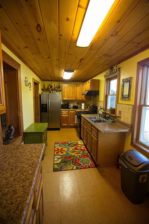 Well Equipped  Kitchen 