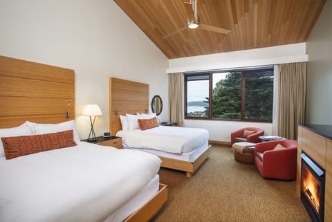 Premium bedding, free minibar, in-room safe, individually furnished