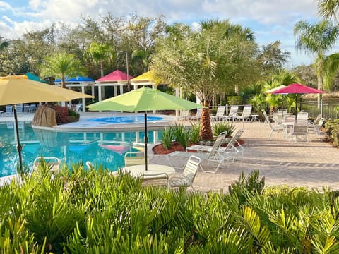 Tropical Beach Style Walkin Heated Swimming Pool
