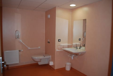 Double Room, Accessible | Bathroom | Shower, towels