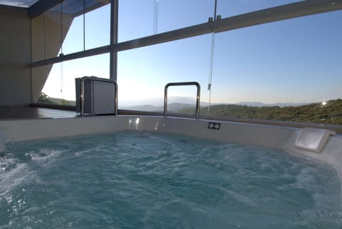 Premium Room (Master) | Jetted tub