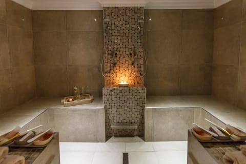 Couples treatment rooms, steam room, body treatments, hydrotherapy