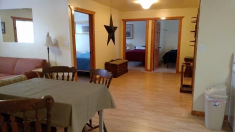 Suite, 3 Bedrooms, 2 Bathrooms (Suite 5, Second Floor) | In-room dining