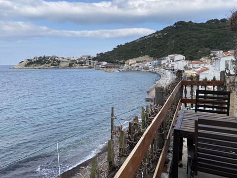 Premier Twin Room, Terrace, Sea View | Laptop workspace, bed sheets