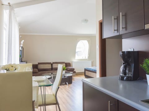 Apartment (VacationClub - Regina Maris Apartment) | Private kitchenette | Fridge, stovetop, coffee/tea maker, electric kettle