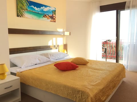 Standard Double Room, Balcony, Sea View | Minibar, desk, rollaway beds, free WiFi