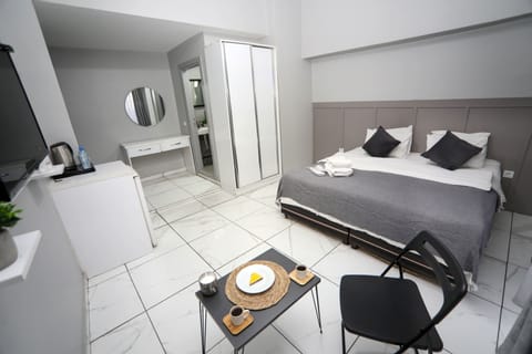 Standard Room | Desk, soundproofing, iron/ironing board, free WiFi