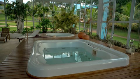Indoor spa tub