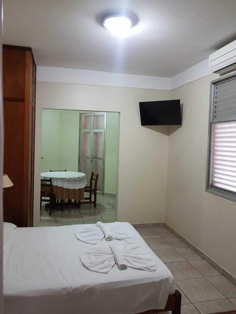 Deluxe Suite, 1 Double Bed | Desk, free WiFi, bed sheets