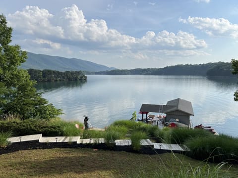 Enjoy a perfect, unobstructed view of Smith Mountain