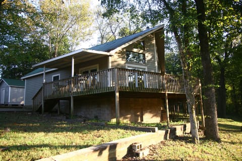 Peaceful Riverfront Cabin on The King's River